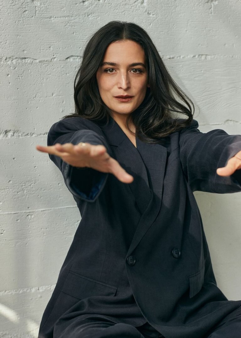 Jenny Slate Is All Grown Up