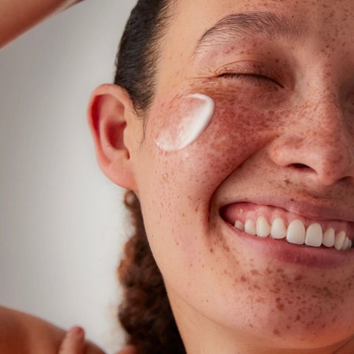 13 Moisturizers for Acne-Prone Skin That Won’t Break You Out